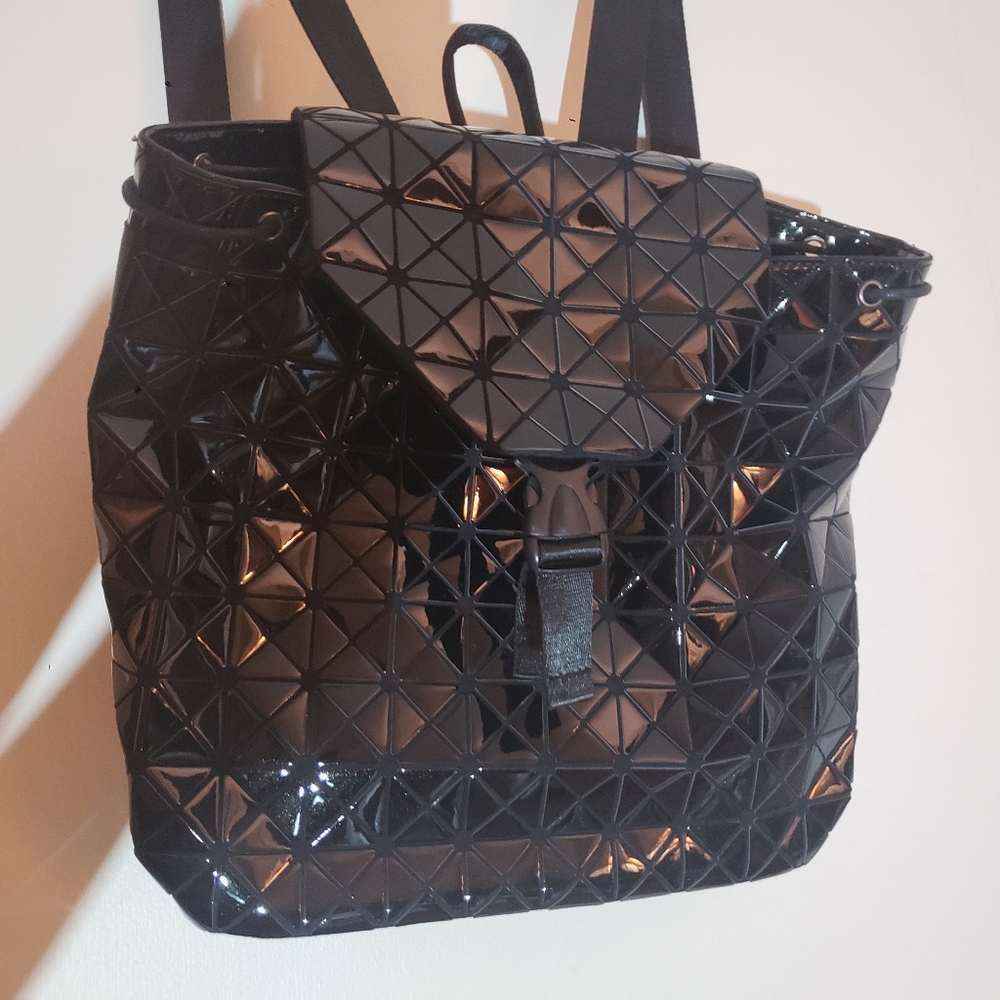 Geometric Holographic Backpack - Picture 3 of 5